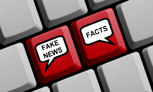 tasti delle fake news e dei fatti